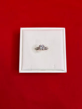 Pure Silver Women’s Ring (Size 6.5) WR183
