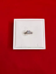 Pure Silver Women’s Ring (Size 6.5) WR183