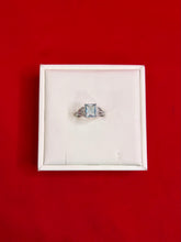 Pure Silver Women’s Ring (Size 8) WR197