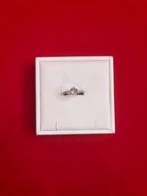 Pure Silver Women’s Ring (Size 10.5) WR228