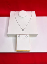 Vc White Clover Leaf Pendant Set