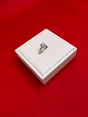 Pure Silver Women’s Ring (Size 5) WR170