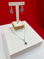 Green Necklace With Hanging Earrings