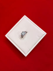 Pure Silver Women’s Ring (Size 8) WR197