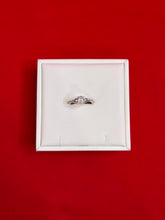 Pure Silver Women’s Ring (Size 7.5) WR187