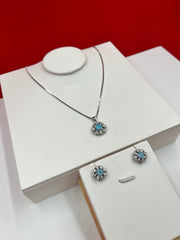 Sky blue Floral Pendant necklace