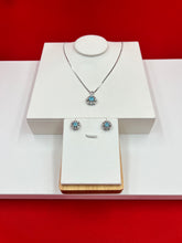 Sky blue Floral Pendant necklace