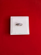 Pure Silver Women’s Cocktail Ring (Size 6.5) WR271