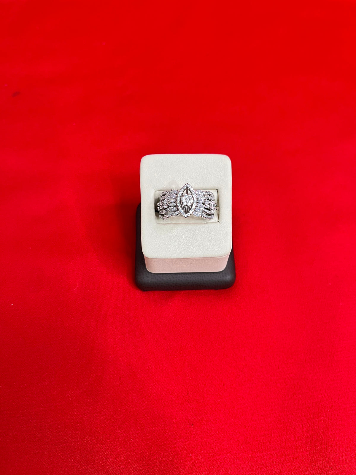 Pure Silver Women’s Ring Size 8