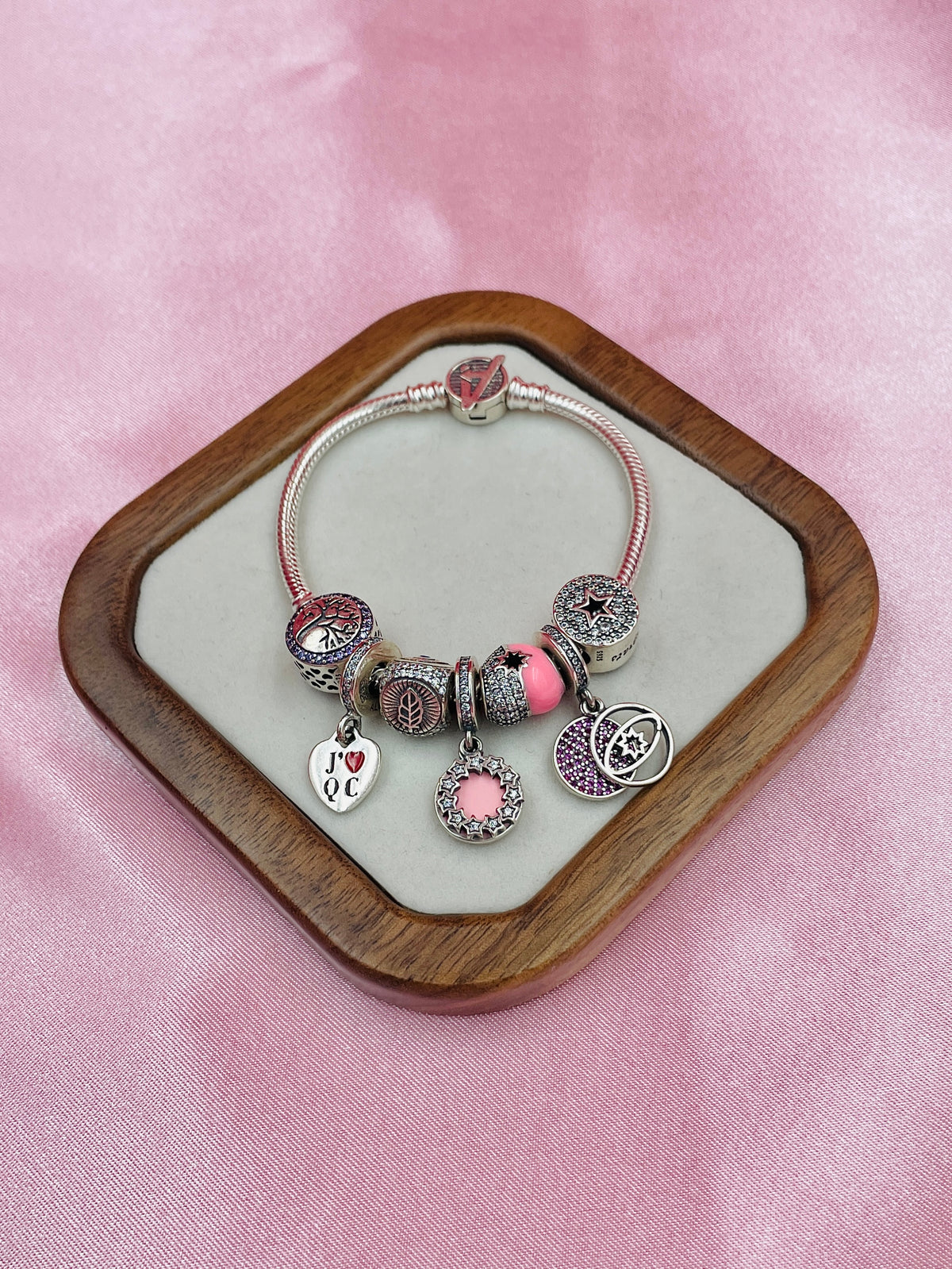 Pandora 7 Charms Bracelet