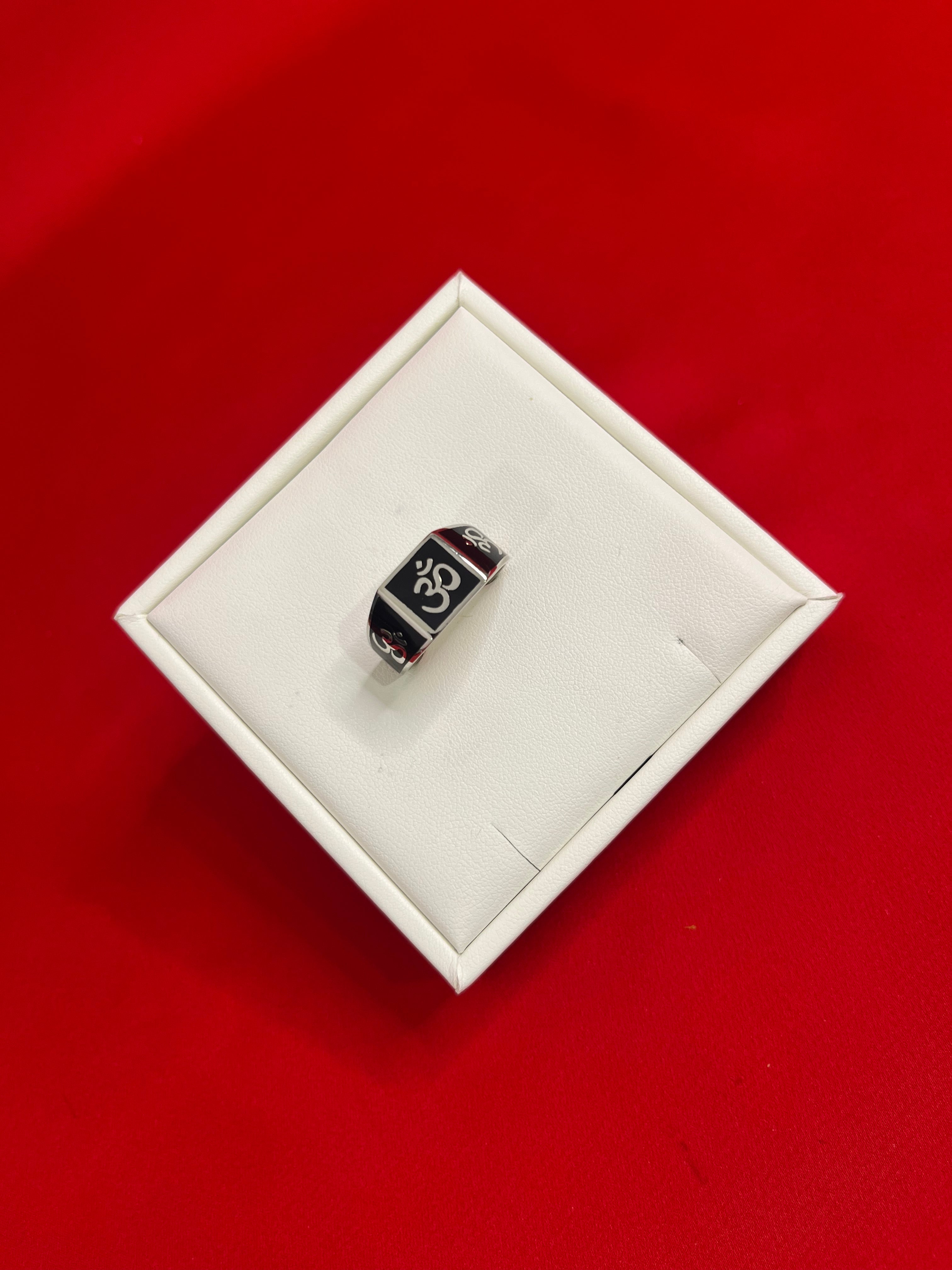 Men Silver Ring (Size 11) MR32