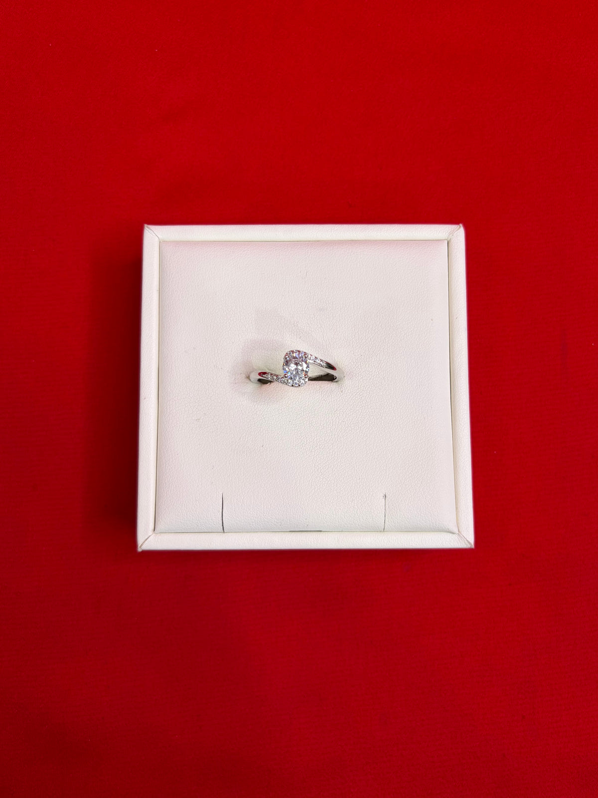Pure Silver Women’s Ring (Size 9) WR216