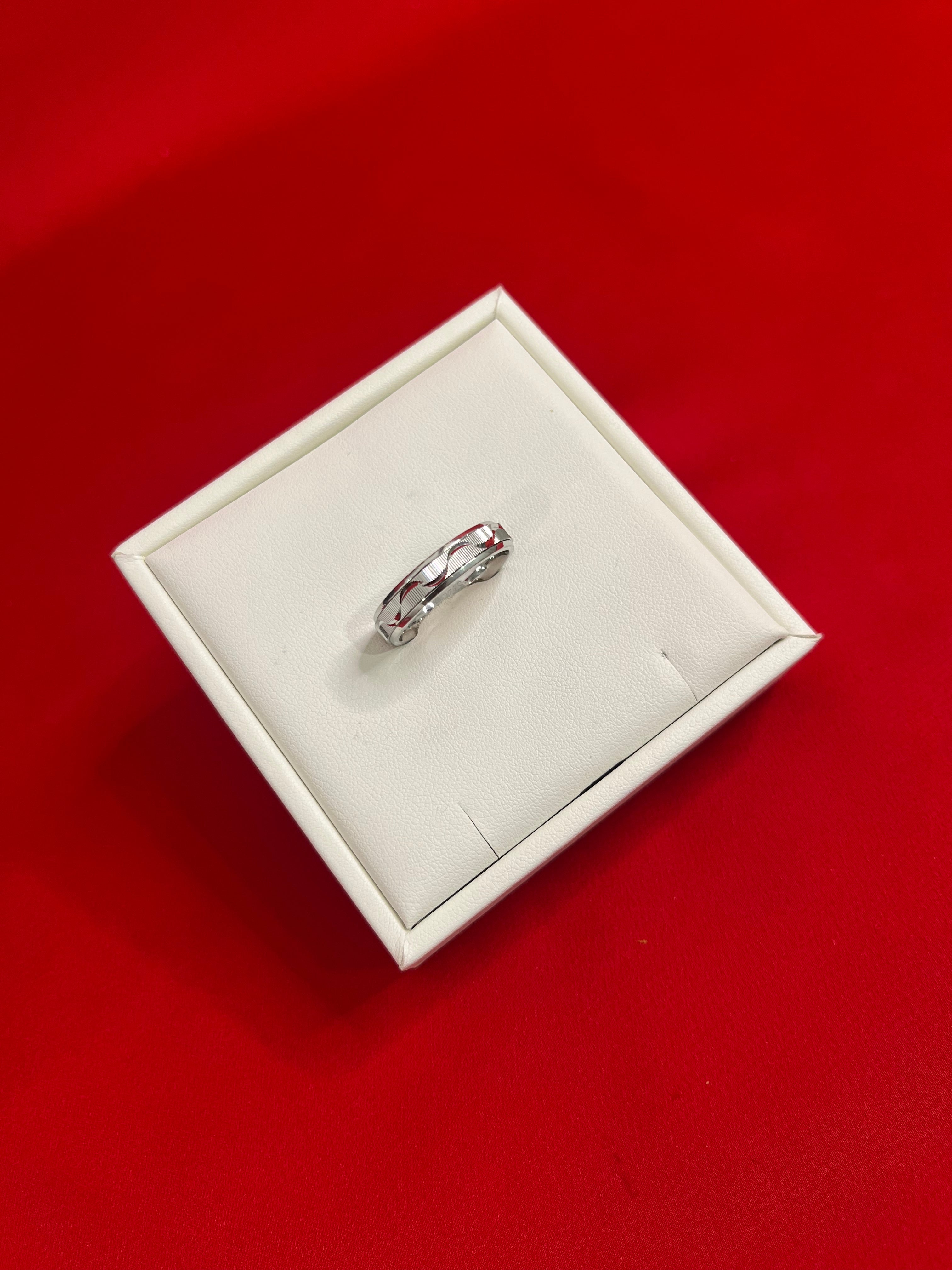 Men Silver Band (Size 11) MR19
