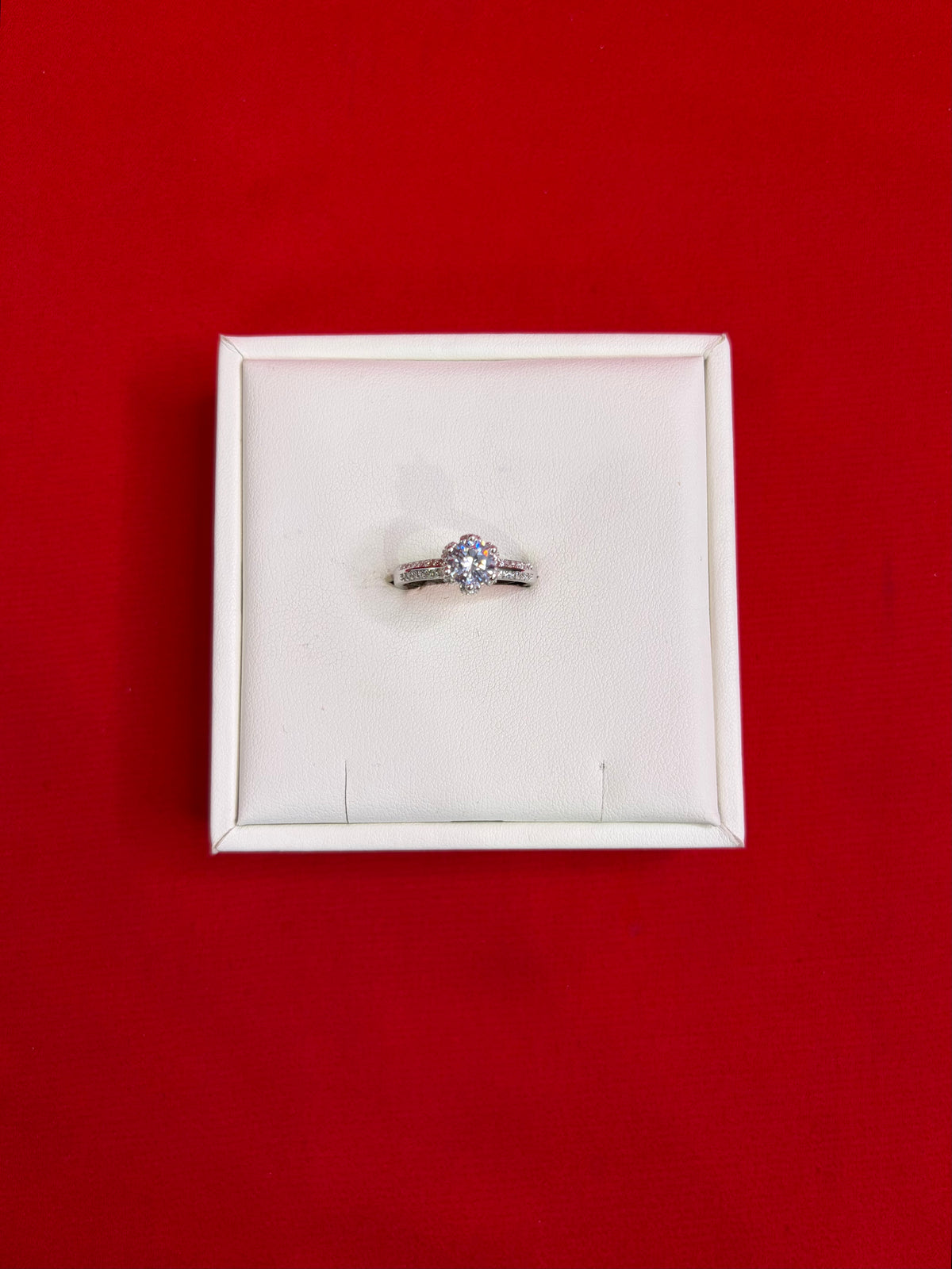 Pure Silver Women’s Ring (Size 8) WR203