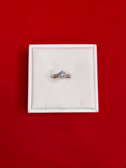 Pure Silver Women’s Ring (Size 8) WR203
