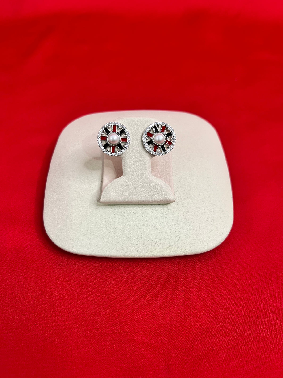 Pure Silver Stud Earrings (SE19)