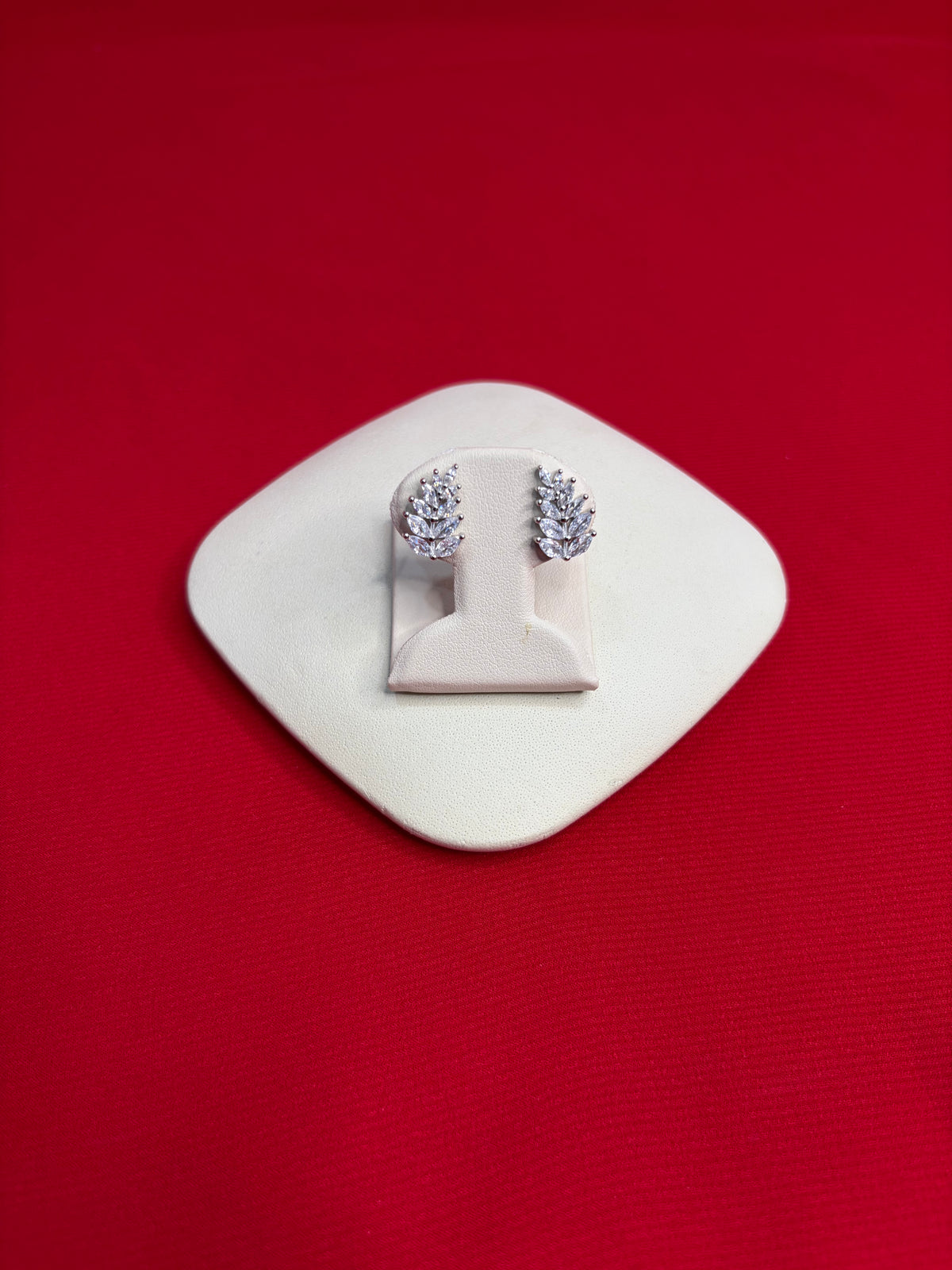 Pure Silver Stud Earrings (SE125)
