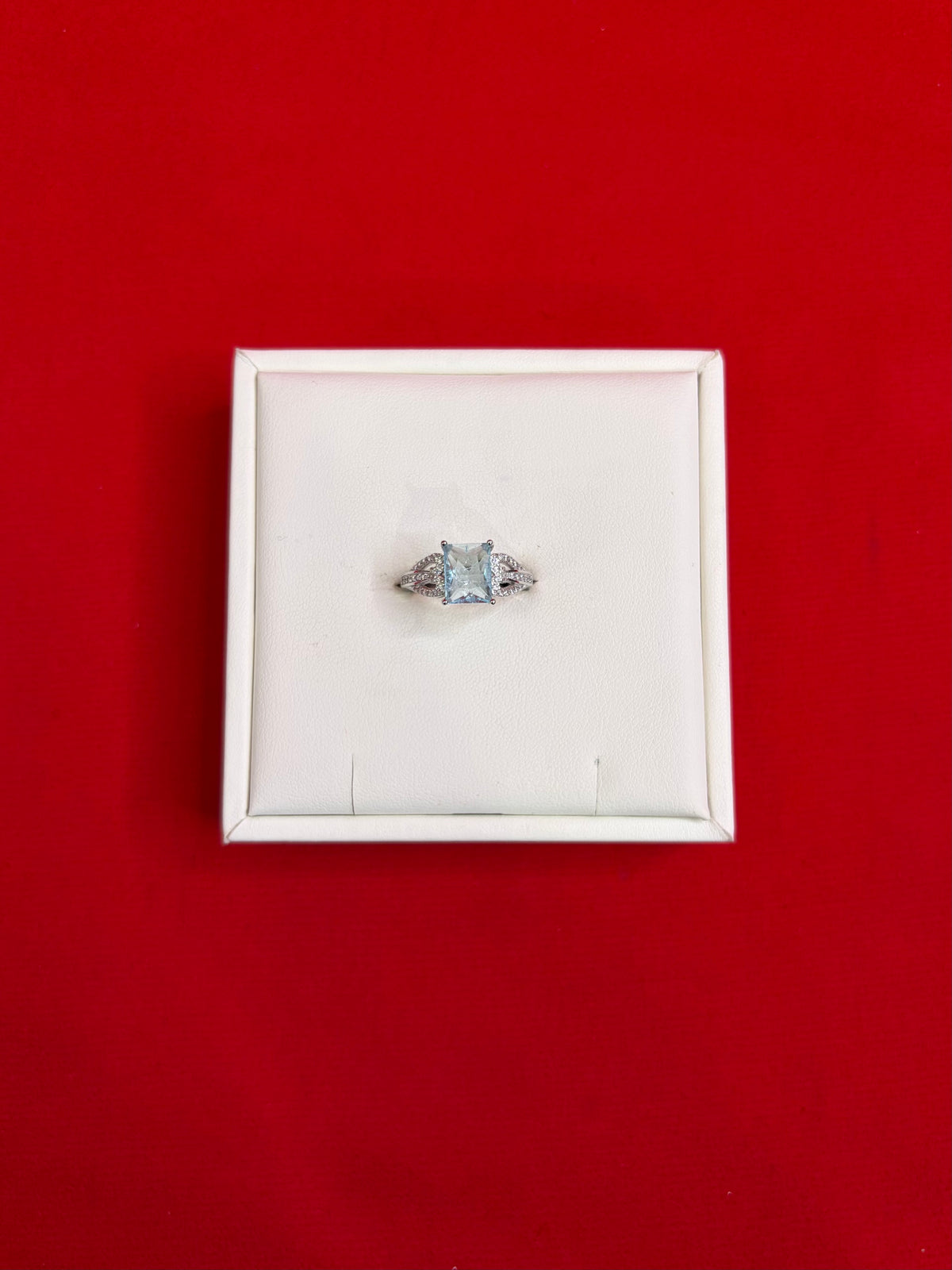 Pure Silver Women’s Ring (Size 7) WR186