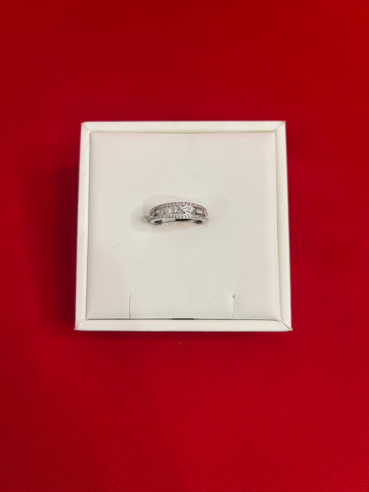 Pure Silver Ring (Size 8) WR36