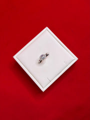 Pure Silver Women’s Ring (Size 9) WR220