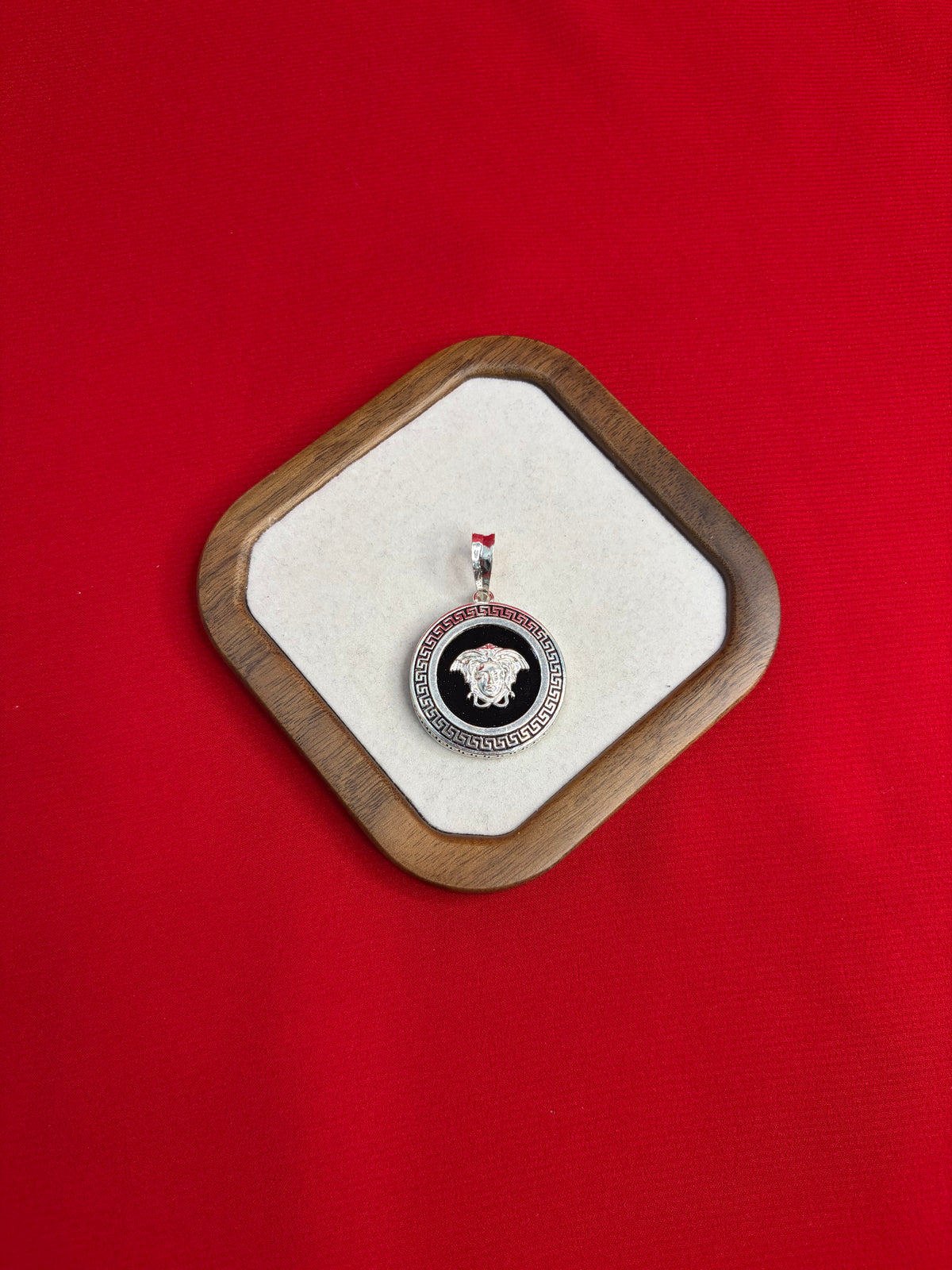 Pure Silver Versace Medusa Head Pendant (SP85)