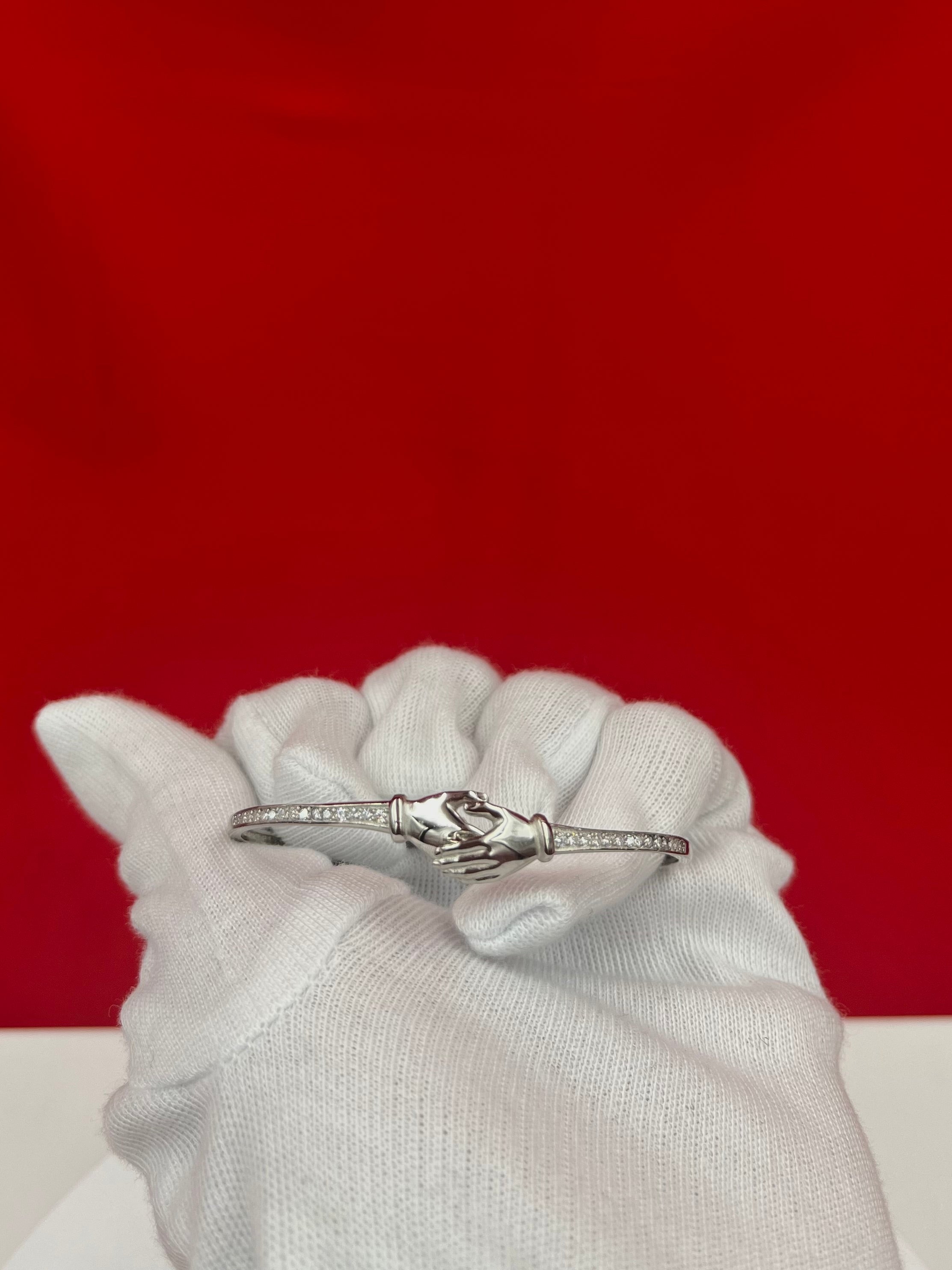 Handshake Pure silver Bangle Bracelet