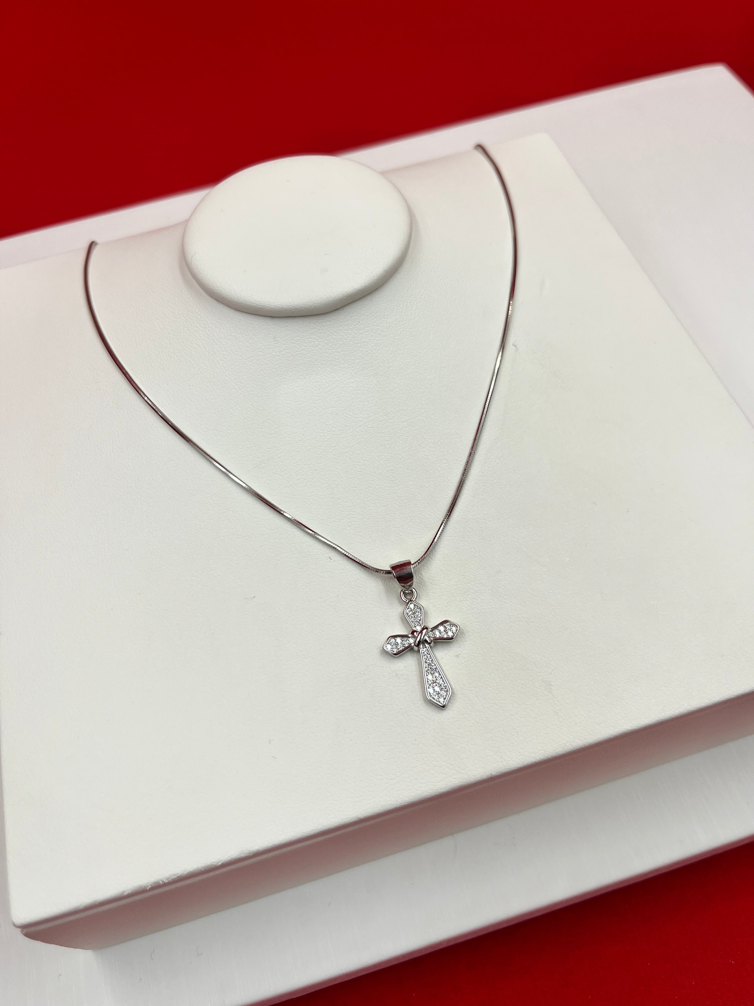 Cross Silver Pendant Necklace