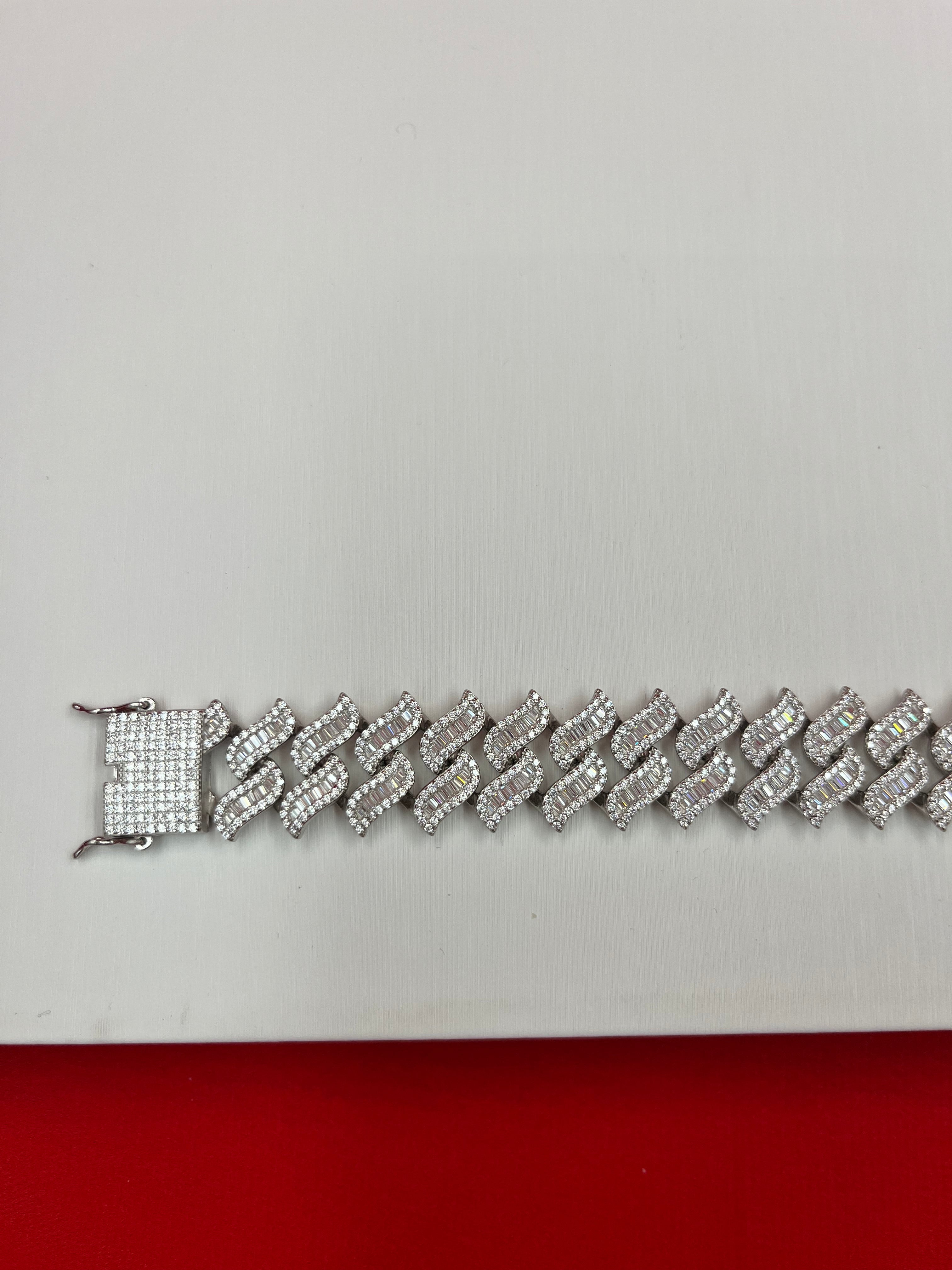 Men iced-out baguette bracelet