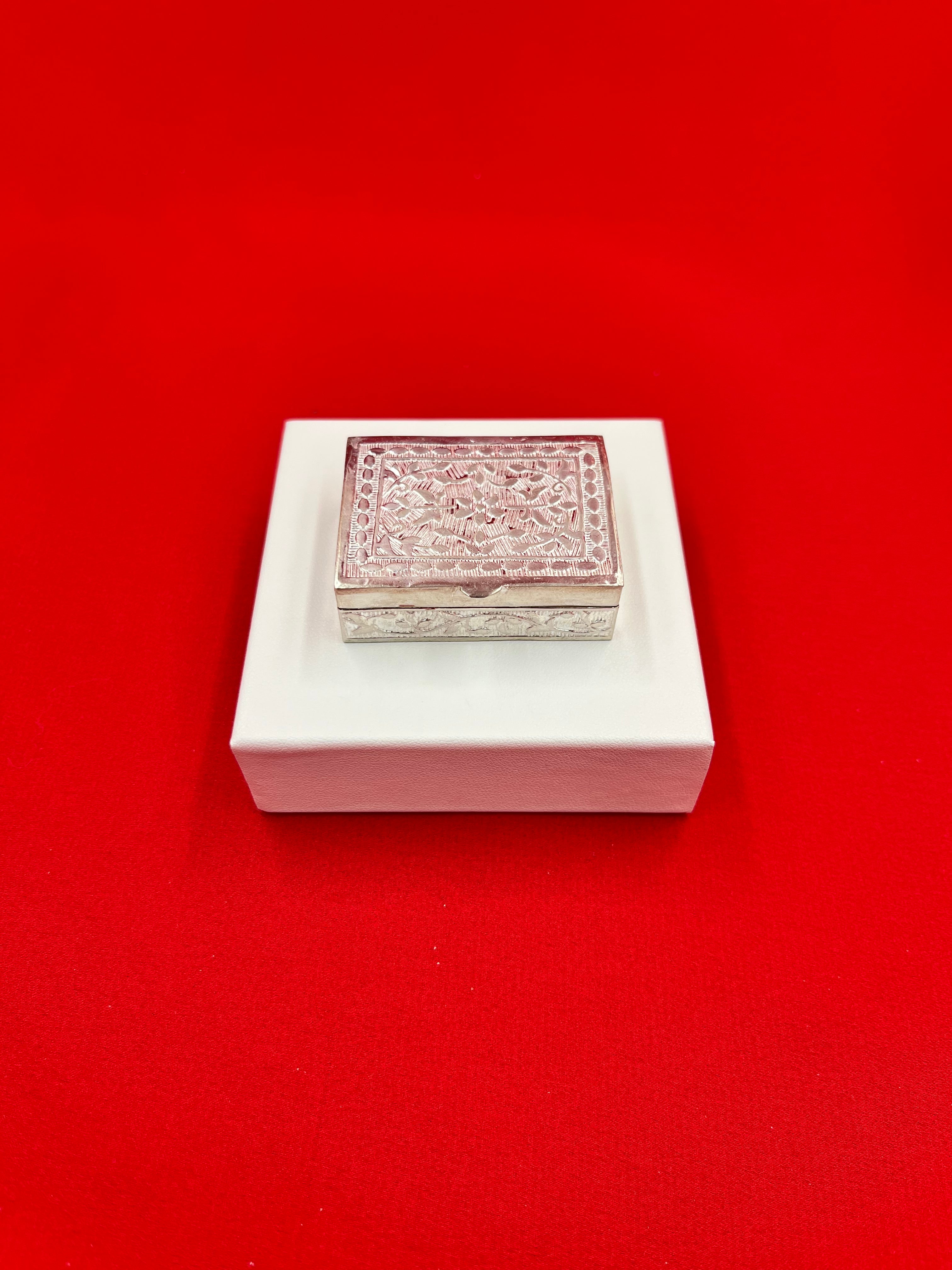 Silver Box (Chandi Di Dabbi)