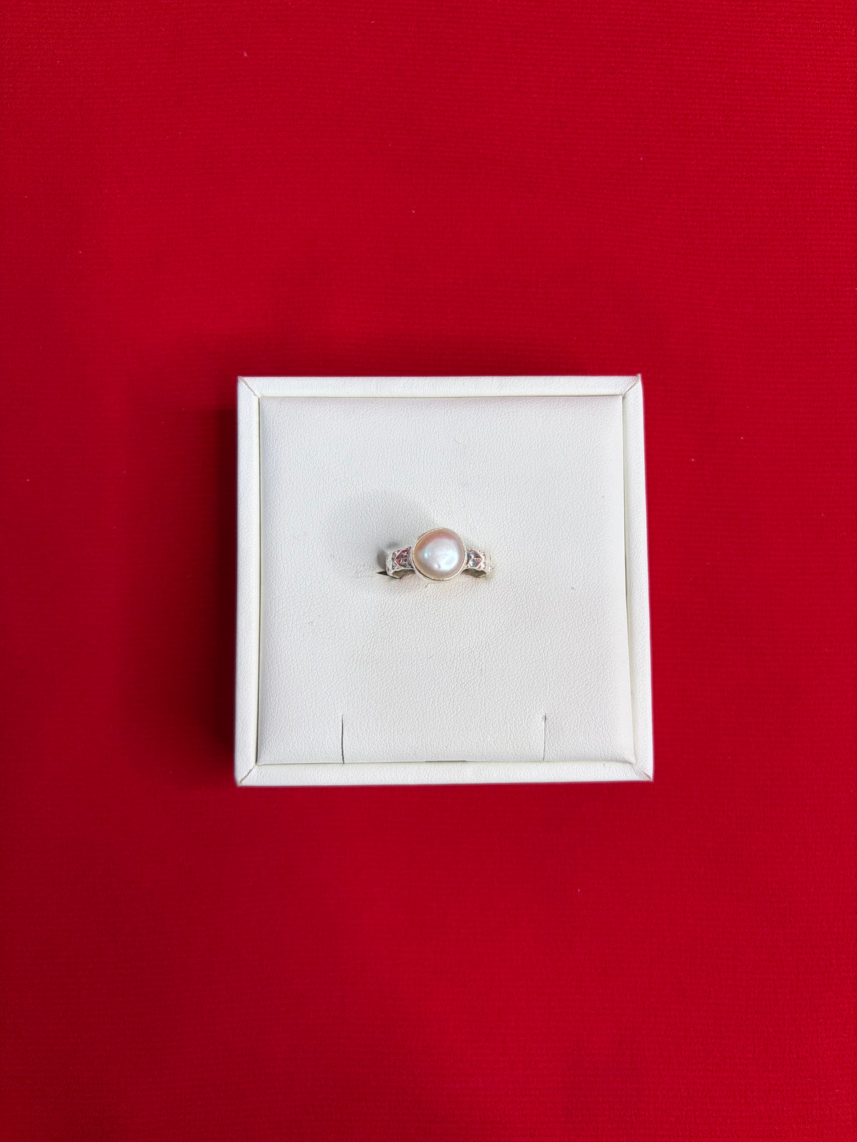 Pure Silver Pearl Ring Size 7 (PR15)