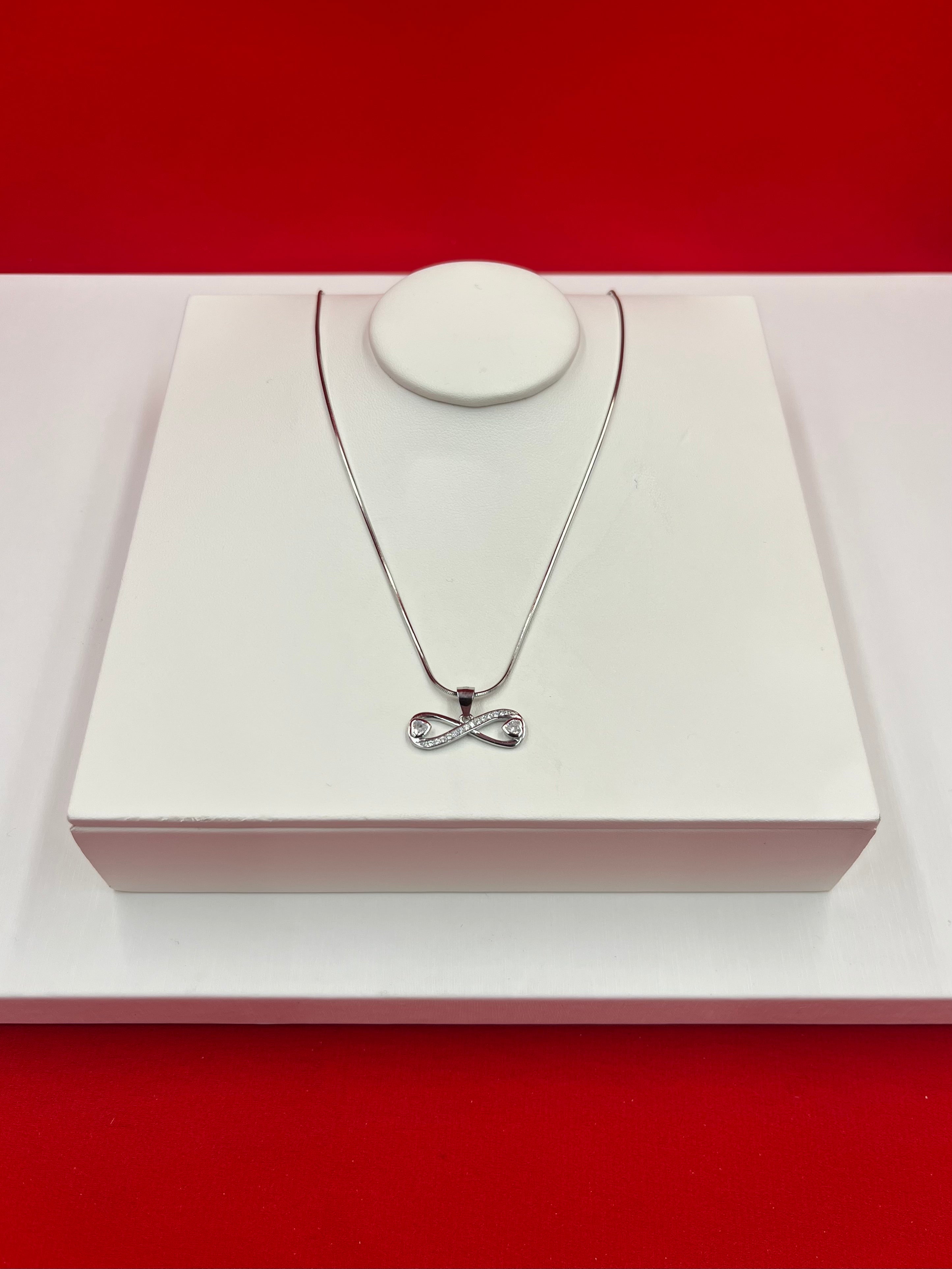 Forever infinite Silver Pendant Necklace