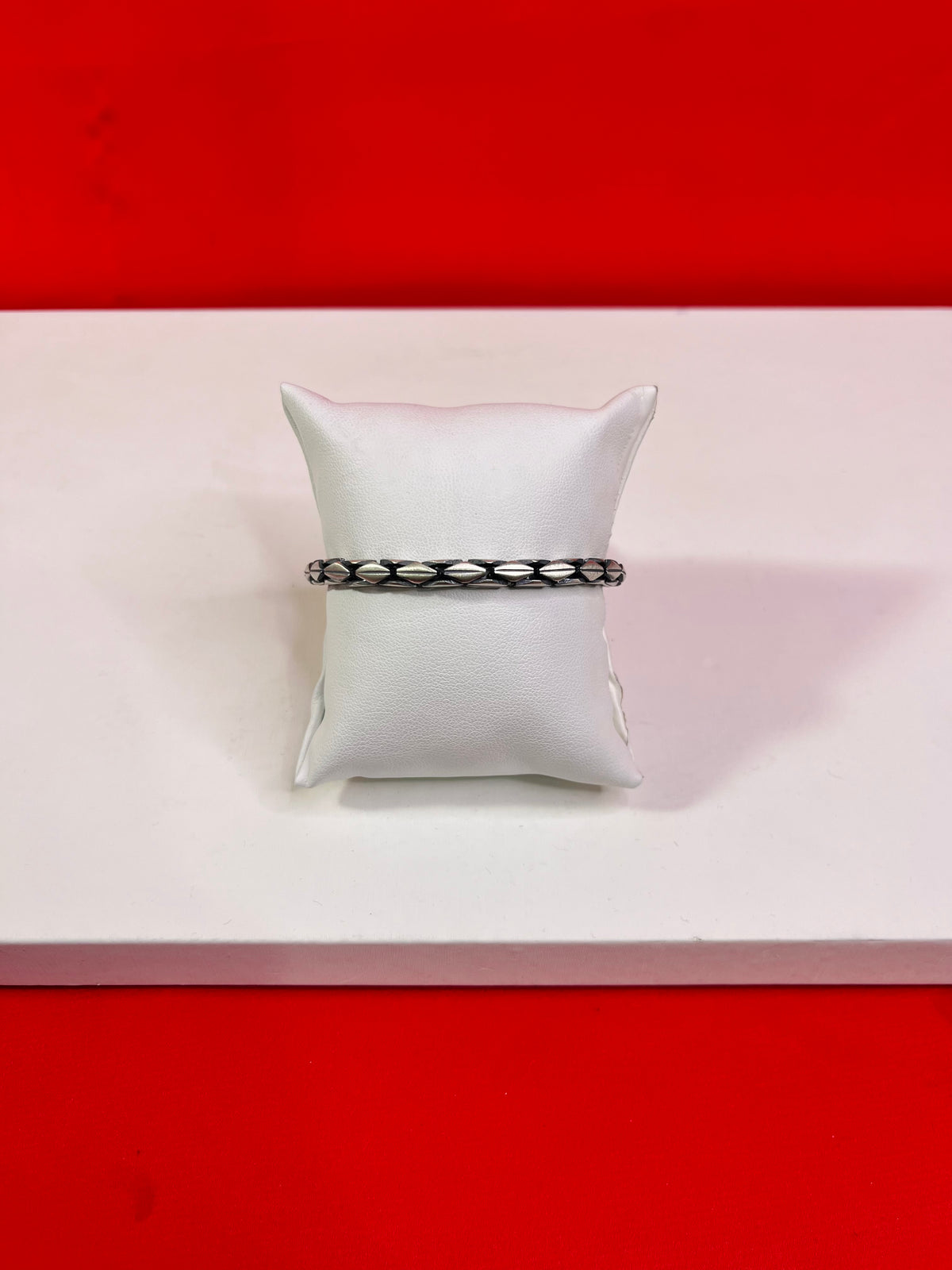 Men Gunmetal Pure Silver Bracelet (7.5 inch) MB49