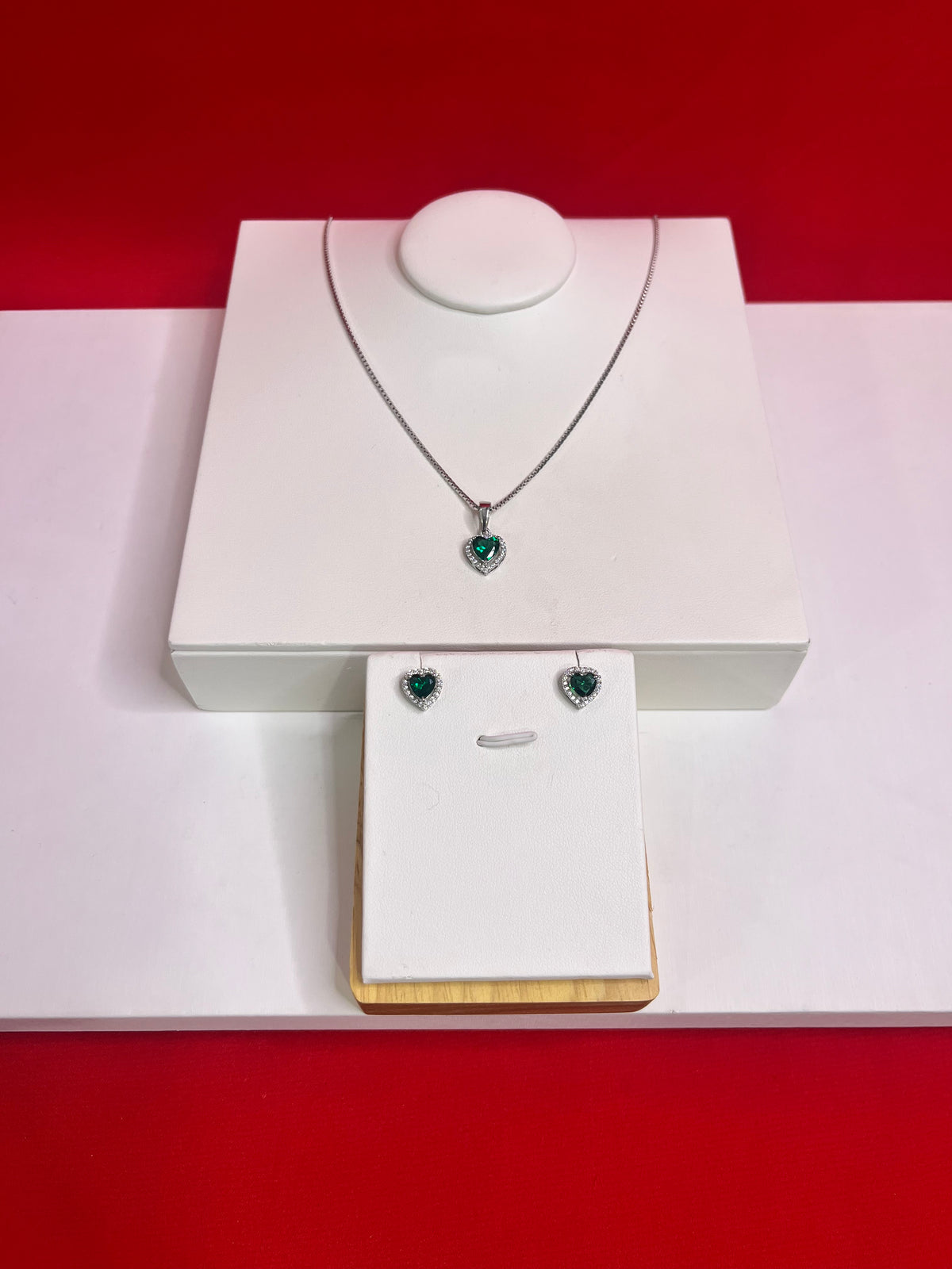 Pure Silver Elevated Green Heart Pendant Set (WN96)