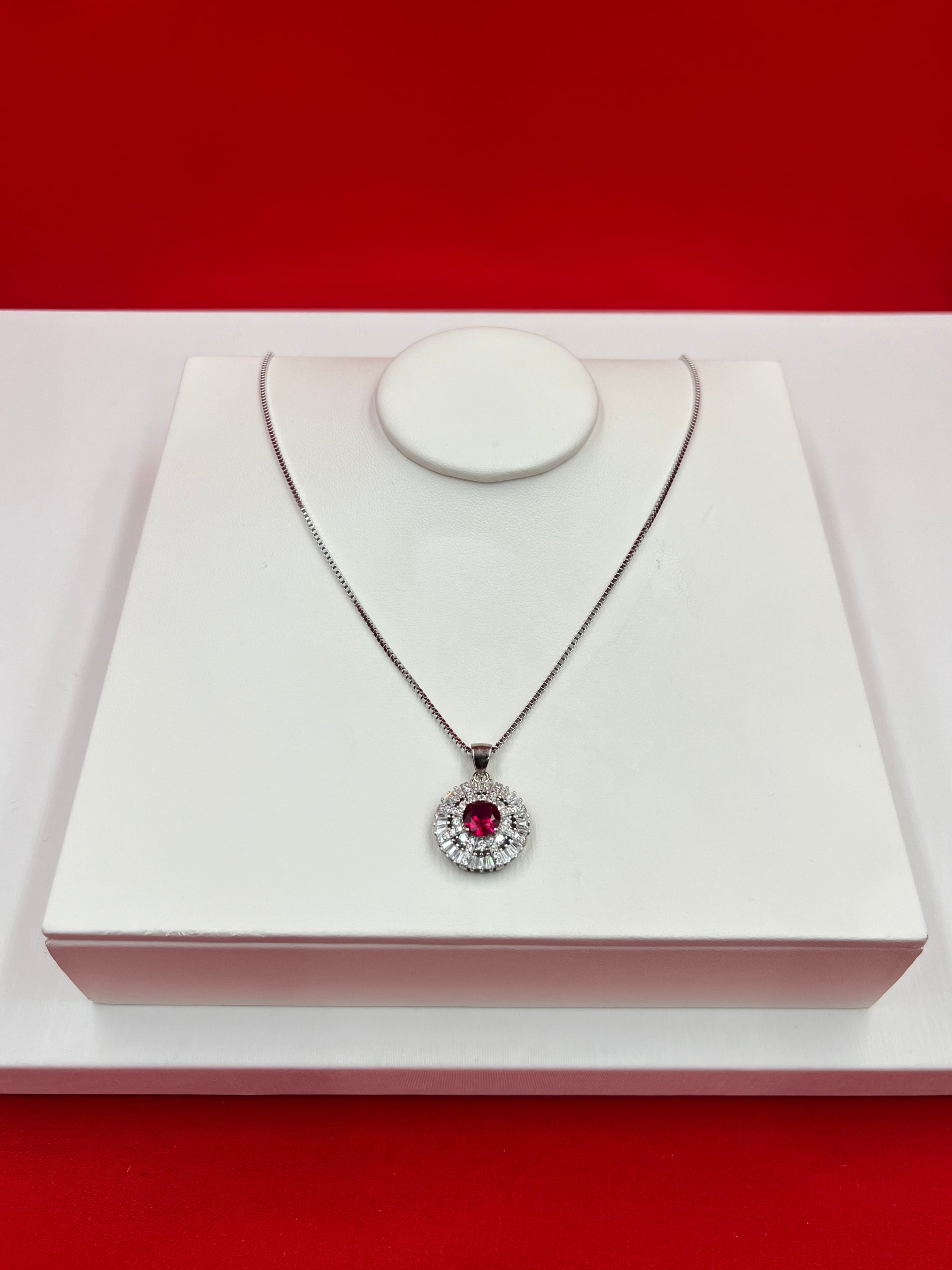 Maroon Glow Pendant Set