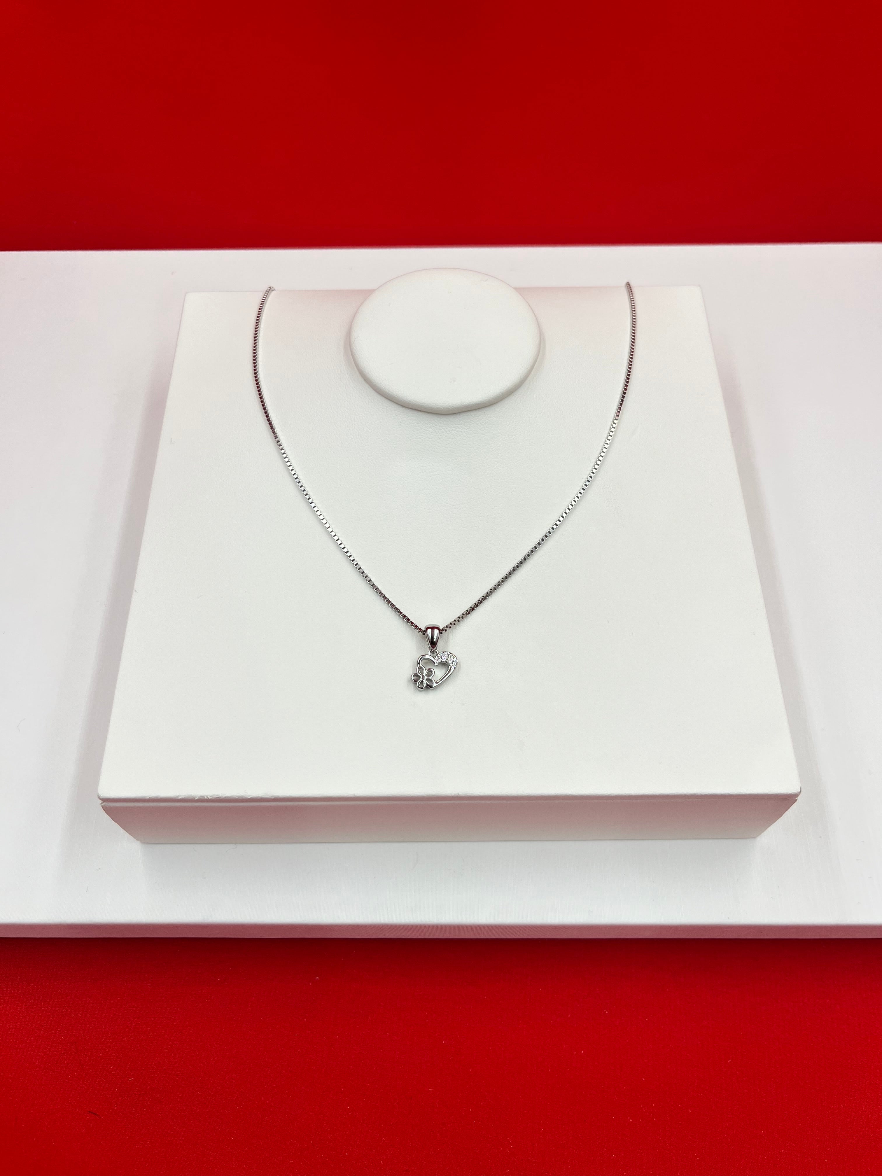 Heart & flower Pendant Necklace
