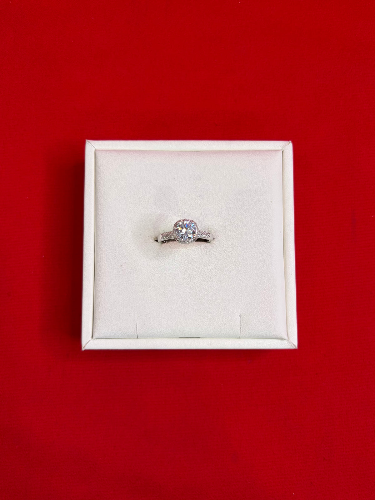 Pure Silver Women’s Ring (Size 7) WR190
