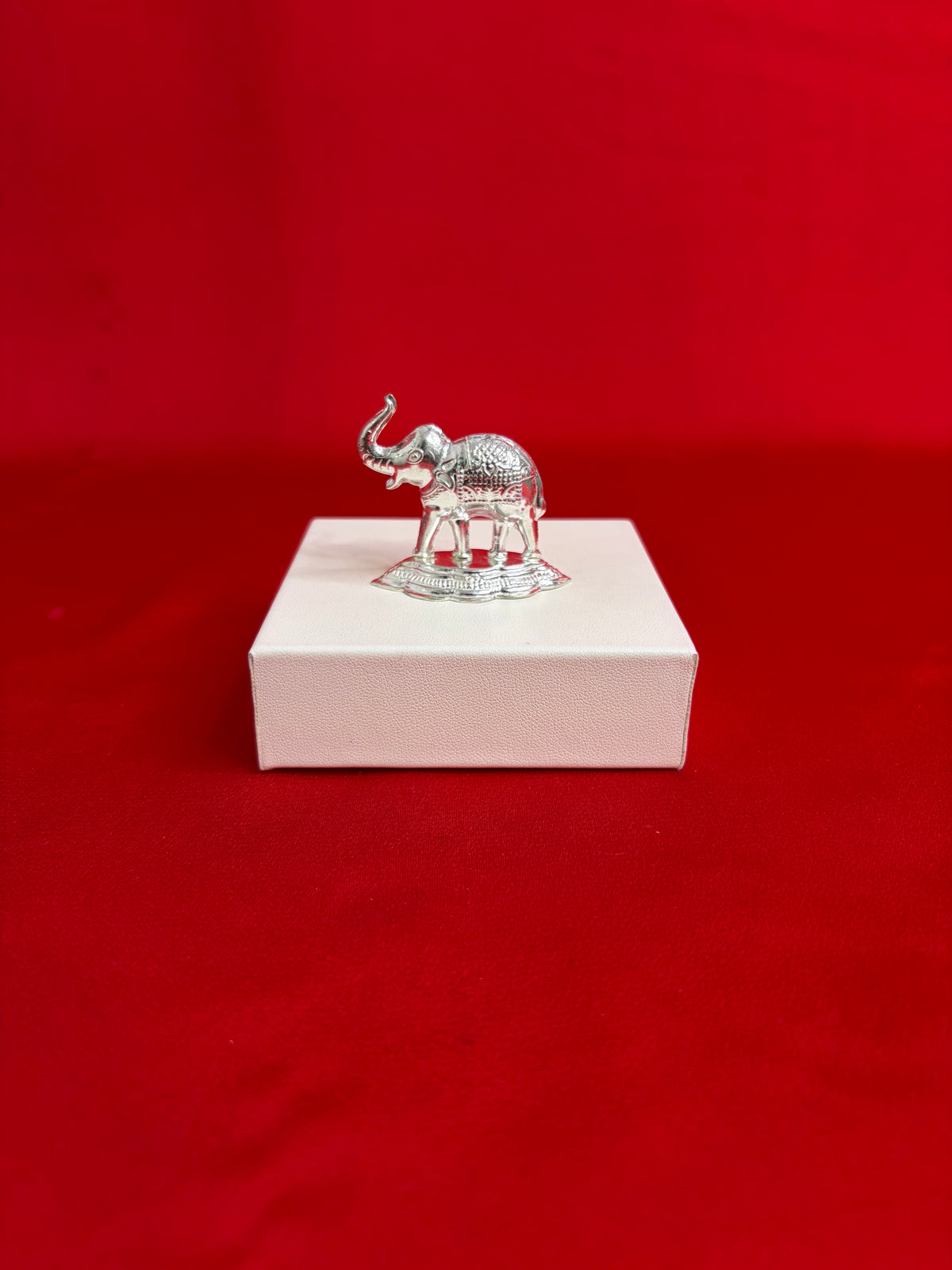 Pure Silver Elephant 🐘 (RA85)