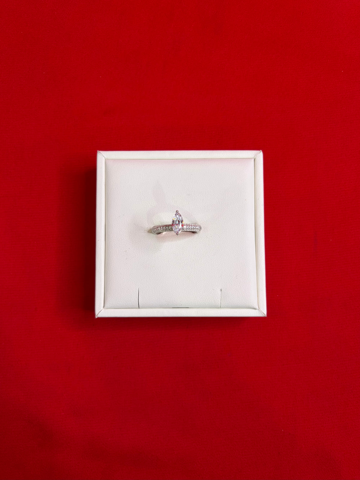 Pure Silver Women’s Ring (Size 9) WR222