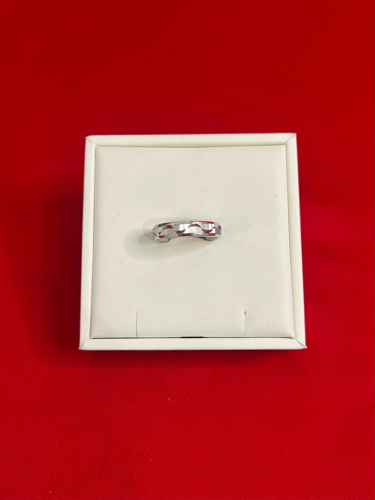 Men Silver Band (Size 11) MR19