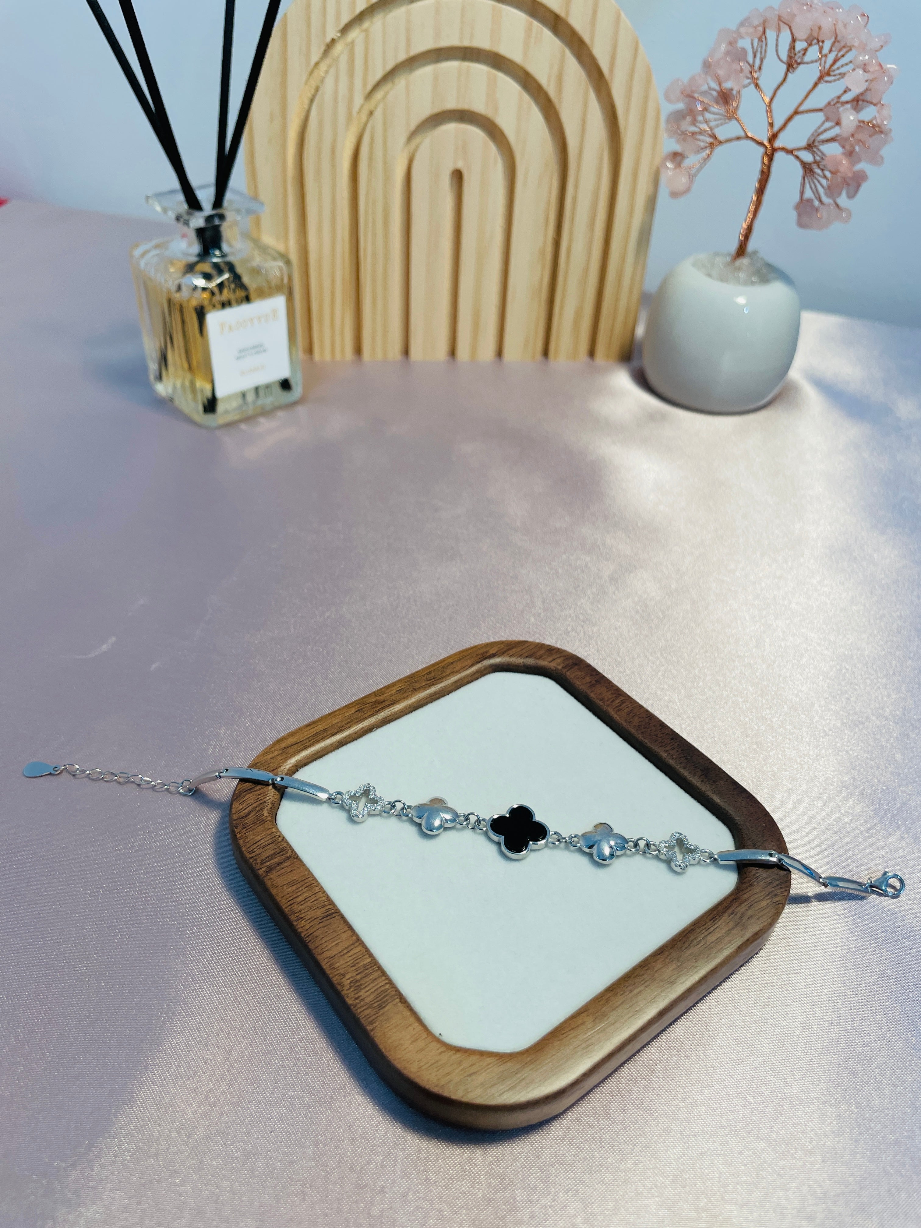 VC clover leaf Bracelet