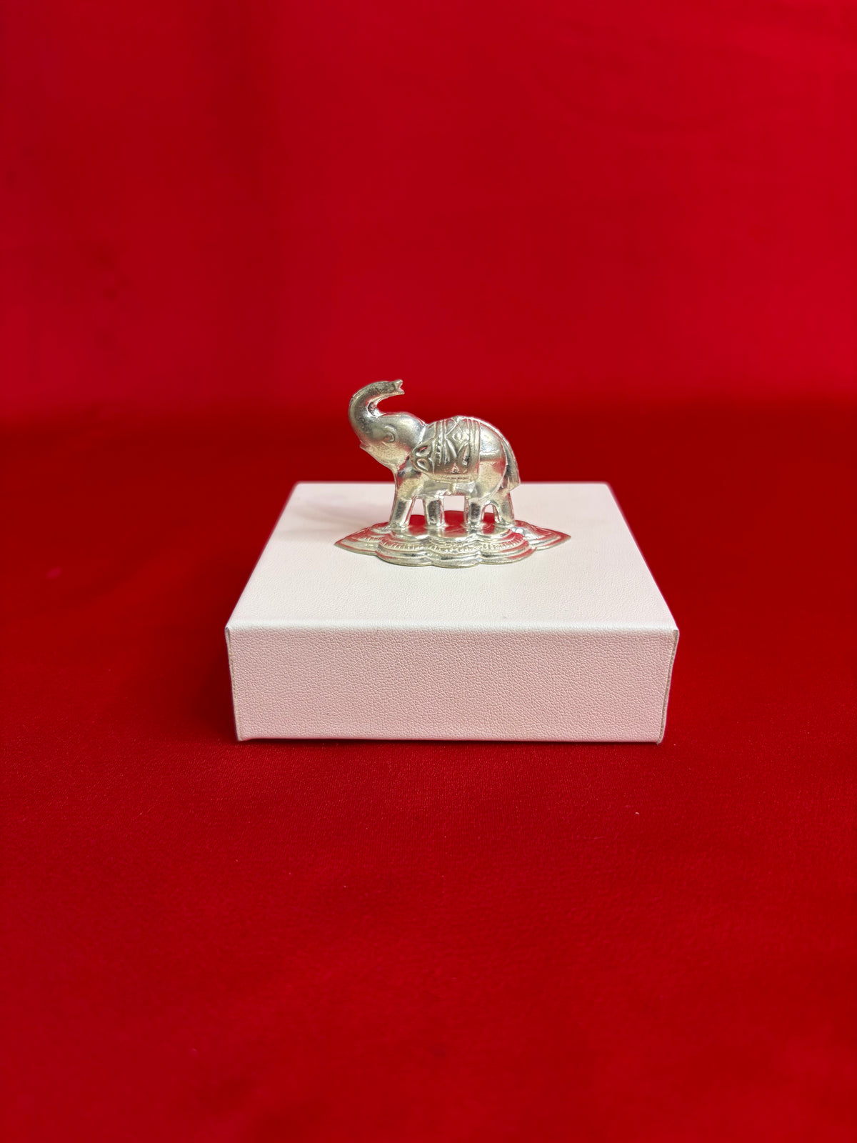Pure Silver Elephant 🐘 (RA86)