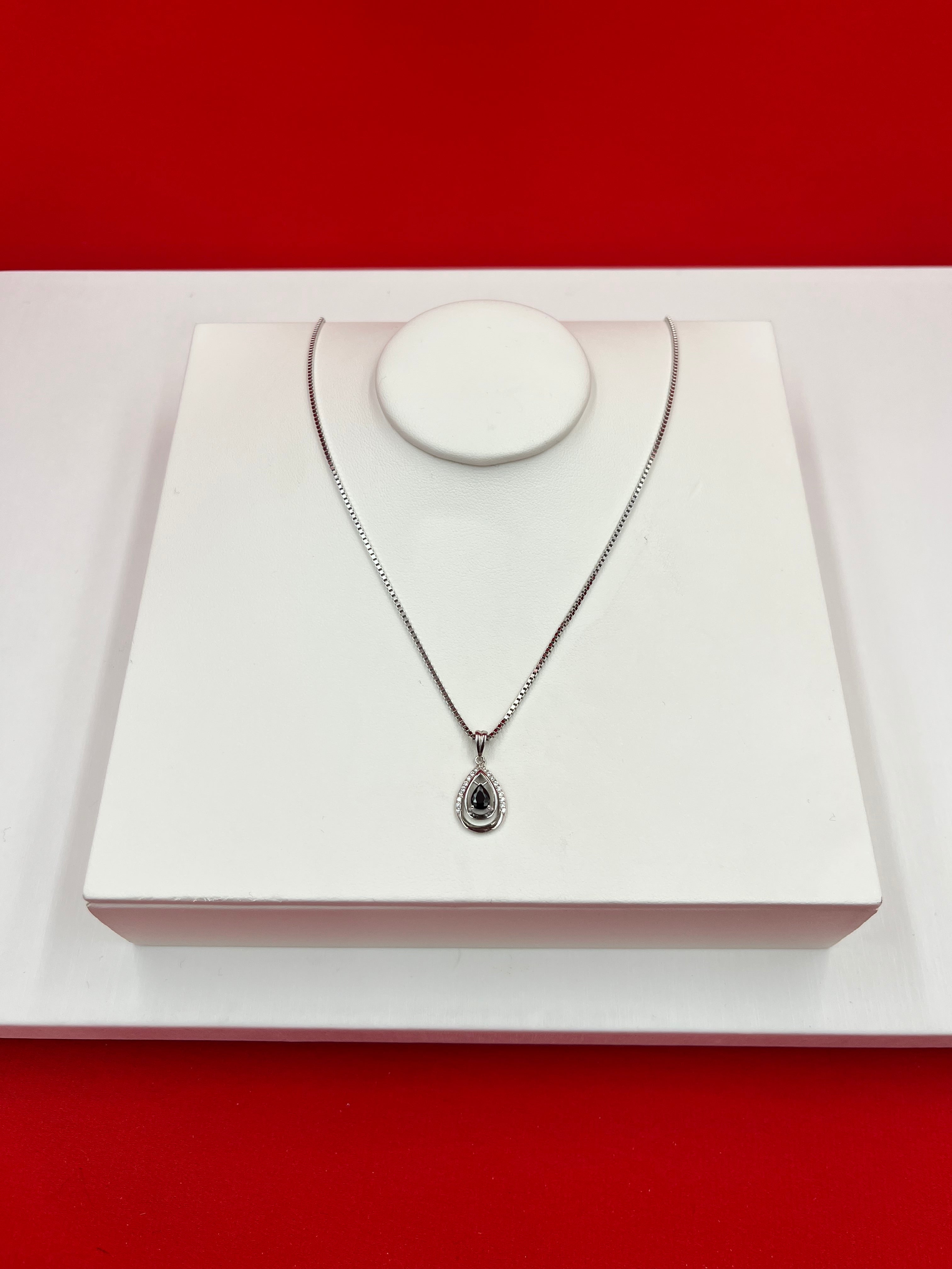 Black Teardrop Pendant Necklace