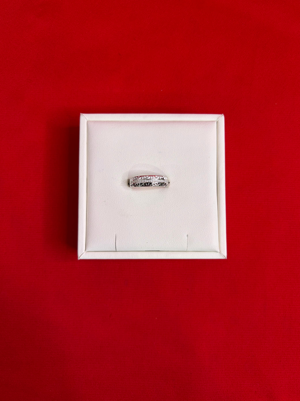 Pure Silver Women’s Ring (Size 8) WR243