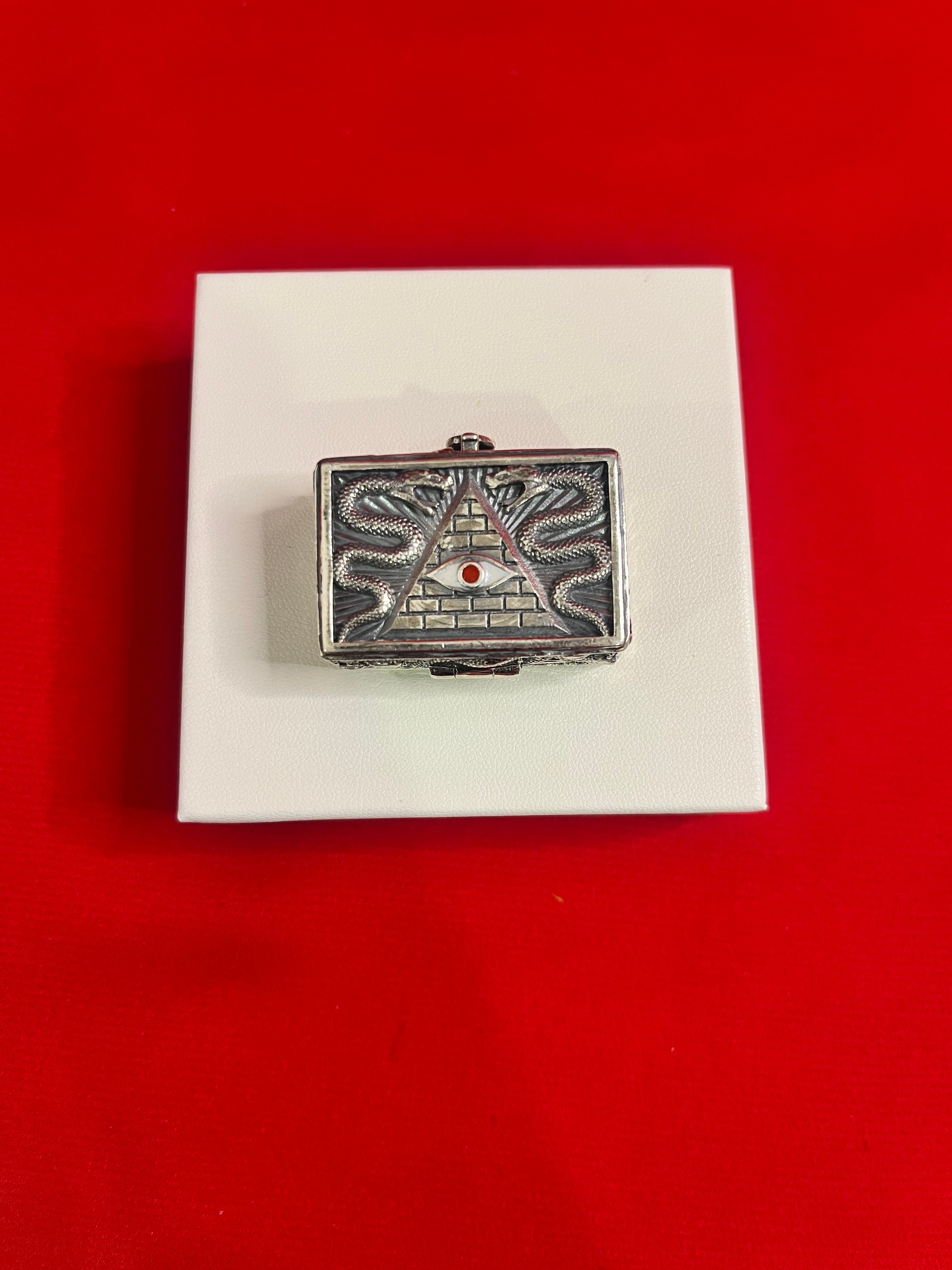 Silver Box (Chandi Di Dabbi)