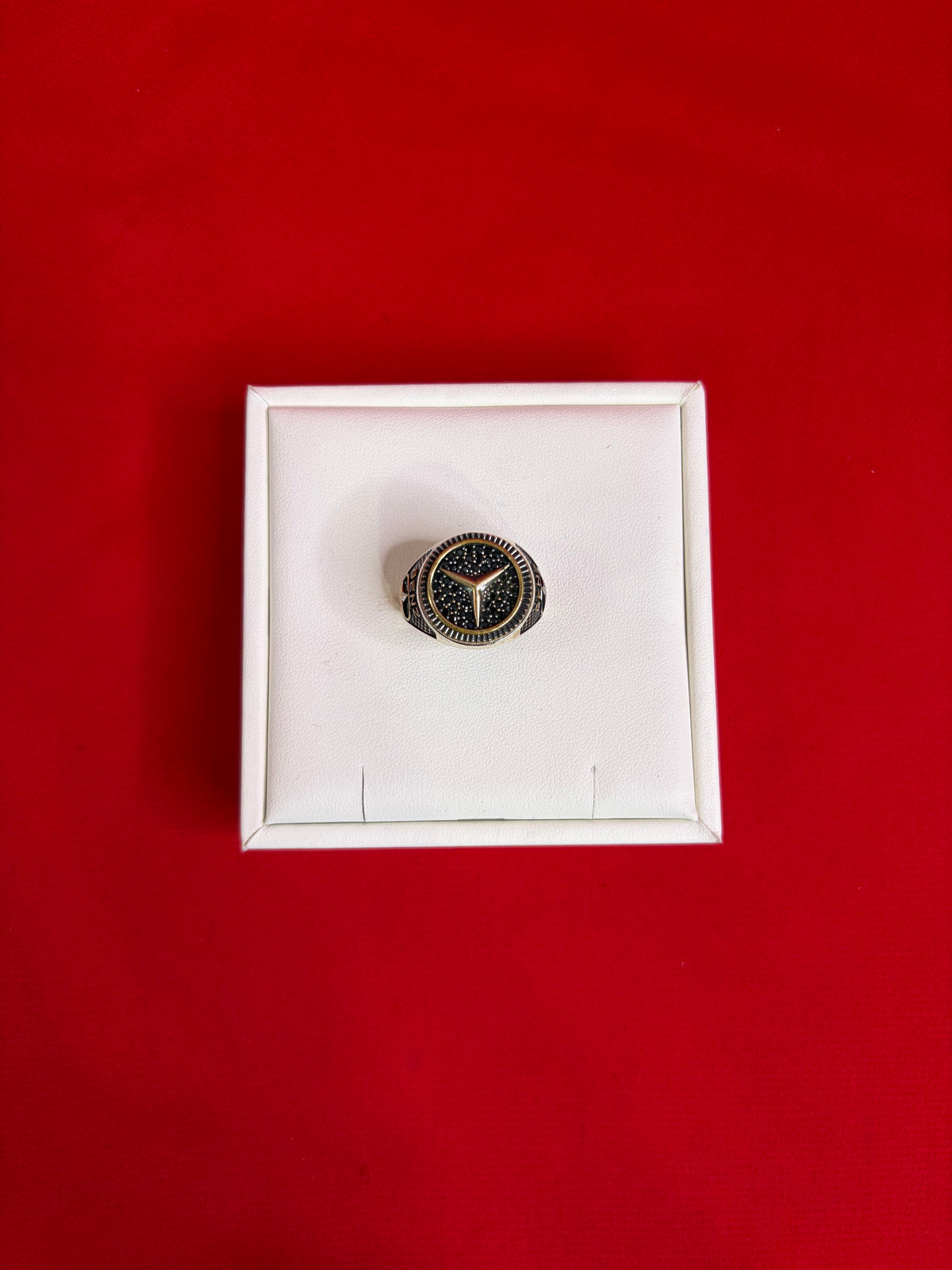 Men Silver Ring (Size 11.5) MR197